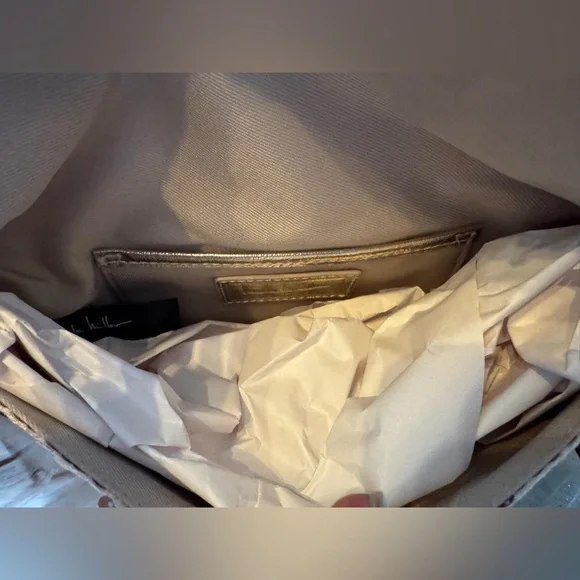 NWT MSRP $60 Nicole Miller Gold Sequin Clutch with Metallic Strap - Picture 4 of 4